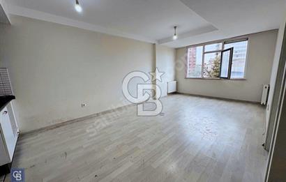 ÇEKMEKÖY DE HAVUZLU GÜVENLİKLİ SİTEDE KİRALIK 1+1
