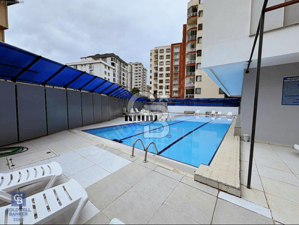 ÇEKMEKÖY DE HAVUZLU GÜVENLİKLİ SİTEDE KİRALIK 1+1