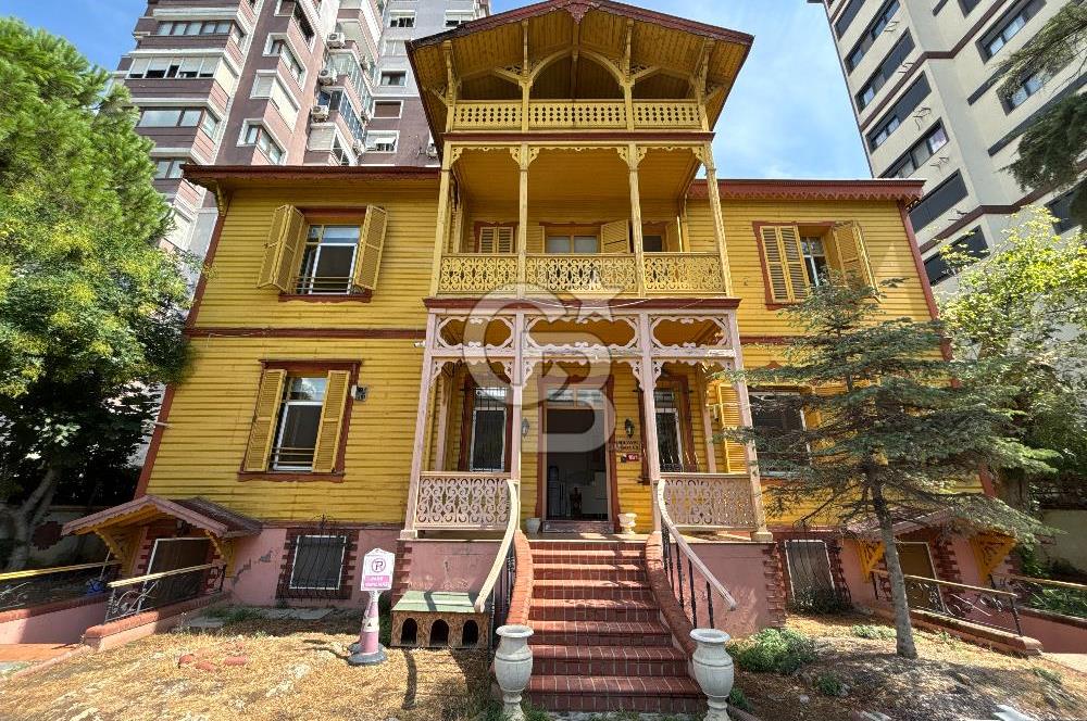 KIZILTOPRAK'TA KÖŞK 