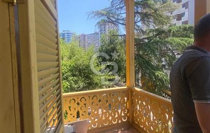 Kızıltoprak’ta Bahçeli, Prestijli Köşk