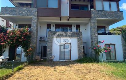 Bodrum Konacık'ta Panoramik Deniz Manzaralı Satılık Bahçe Dubleksi