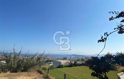 Bodrum Konacık'ta Panoramik Deniz Manzaralı Satılık Bahçe Dubleksi