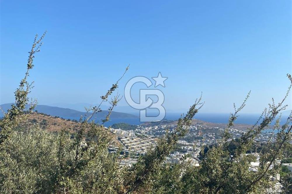 Bodrum Konacık'ta Panoramik Deniz Manzaralı Satılık Bahçe Dubleksi