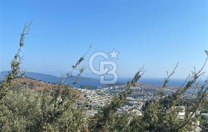 Bodrum Konacık'ta Panoramik Deniz Manzaralı Satılık Bahçe Dubleksi