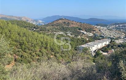 Bodrum Konacık'ta Panoramik Deniz Manzaralı Satılık Bahçe Dubleksi