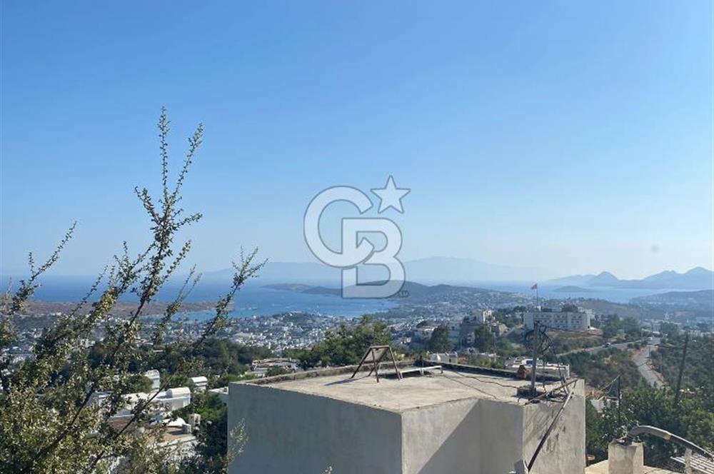 Bodrum Konacık'ta Panoramik Deniz Manzaralı Satılık Bahçe Dubleksi