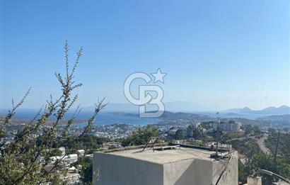 Bodrum Konacık'ta Panoramik Deniz Manzaralı Satılık Bahçe Dubleksi