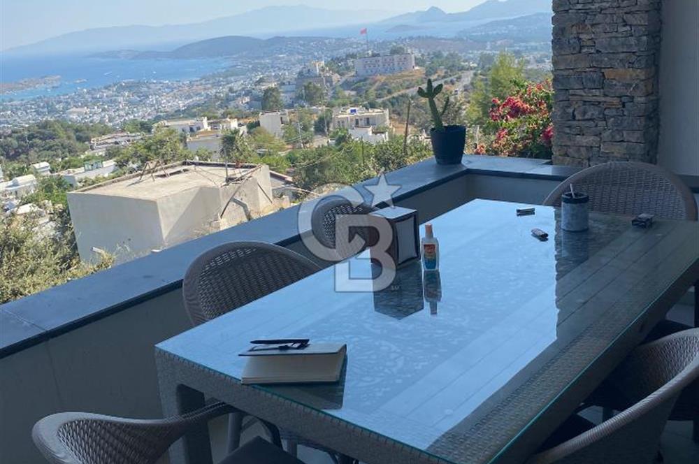 Bodrum Konacık'ta Panoramik Deniz Manzaralı Satılık Bahçe Dubleksi