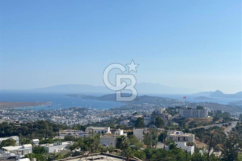 Bodrum Konacık'ta Panoramik Deniz Manzaralı Satılık Bahçe Dubleksi