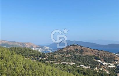 Bodrum Konacık'ta Panoramik Deniz Manzaralı Satılık Bahçe Dubleksi