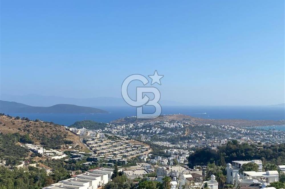 Bodrum Konacık'ta Panoramik Deniz Manzaralı Satılık Bahçe Dubleksi