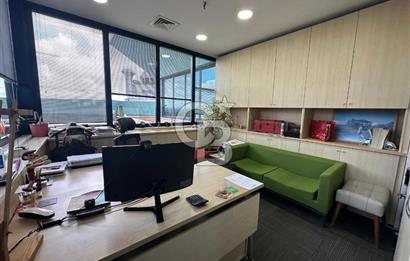 KAVACIK MERKEZDE SATILIK EŞSİZ 800 m2 PLAZA KATI