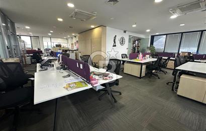 KAVACIK MERKEZDE SATILIK EŞSİZ 800 m2 PLAZA KATI