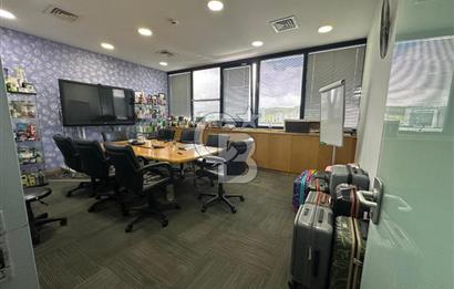 KAVACIK MERKEZDE SATILIK EŞSİZ 800 m2 PLAZA KATI