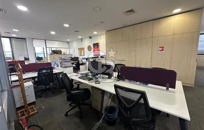 KAVACIK MERKEZDE SATILIK EŞSİZ 800 m2 PLAZA KATI