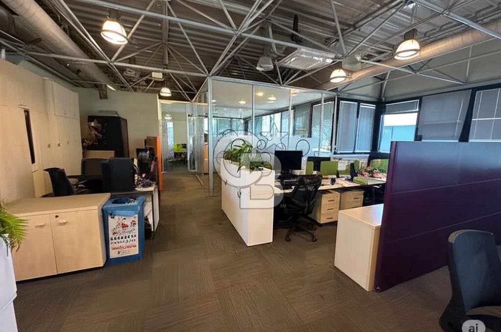 KAVACIK MERKEZDE SATILIK EŞSİZ 800 m2 PLAZA KATI