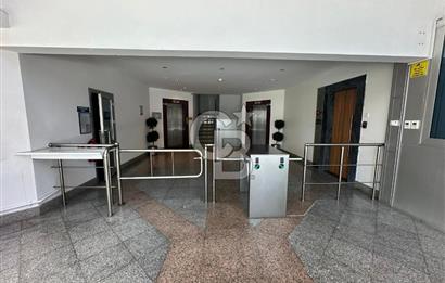 KAVACIK MERKEZDE SATILIK EŞSİZ 800 m2 PLAZA KATI
