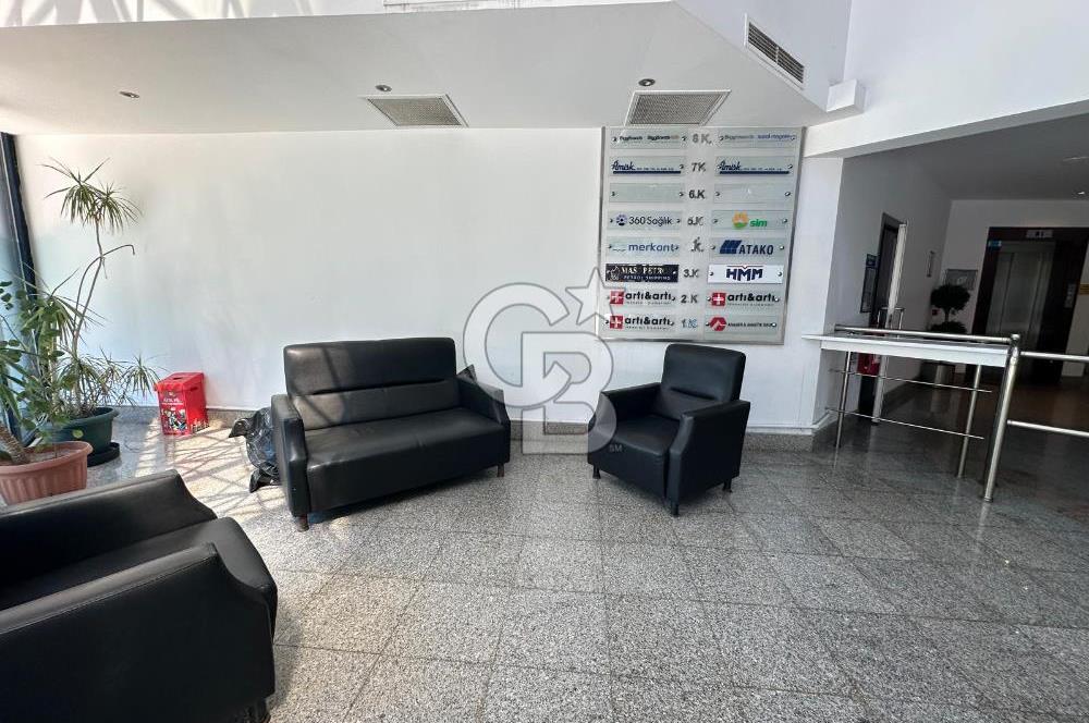 KAVACIK MERKEZDE SATILIK EŞSİZ 800 m2 PLAZA KATI