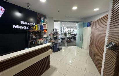 KAVACIK MERKEZDE SATILIK EŞSİZ 800 m2 PLAZA KATI