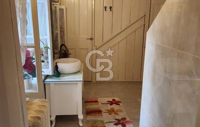 Smyrna dan 7+2 Satılık Tarihi Rum Evi 