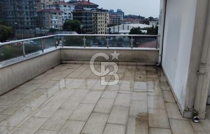 Beşiktaş Dikilitaş’ta 4 Katlı Ticari Bina – 560 m² – Merkezi Konumda
