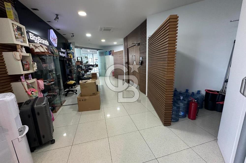 KAVACIK MERKEZDE SATILIK EŞSİZ 800 m2 PLAZA KATI