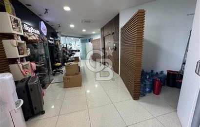 KAVACIK MERKEZDE SATILIK EŞSİZ 800 m2 PLAZA KATI