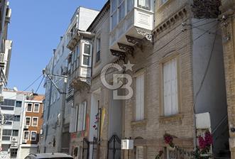 Smyrna dan 7+2 Satılık Tarihi Rum Evi 