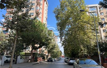 Kozyatağı Sahrayıcedit’te Kiralık Arakat Kombili 3+1 Daire