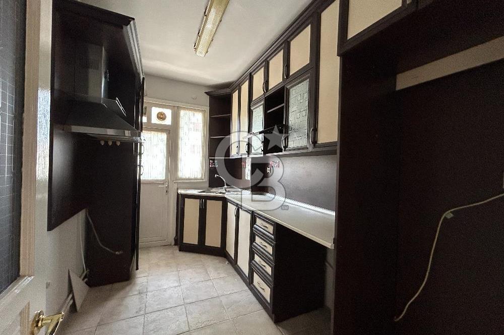 Kozyatağı Sahrayıcedit’te Kiralık Arakat Kombili 3+1 Daire