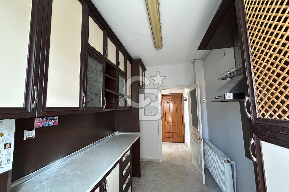 Kozyatağı Sahrayıcedit’te Kiralık Arakat Kombili 3+1 Daire