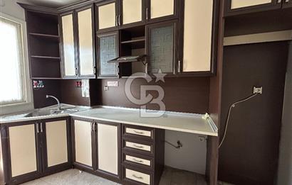 Kozyatağı Sahrayıcedit’te Kiralık Arakat Kombili 3+1 Daire