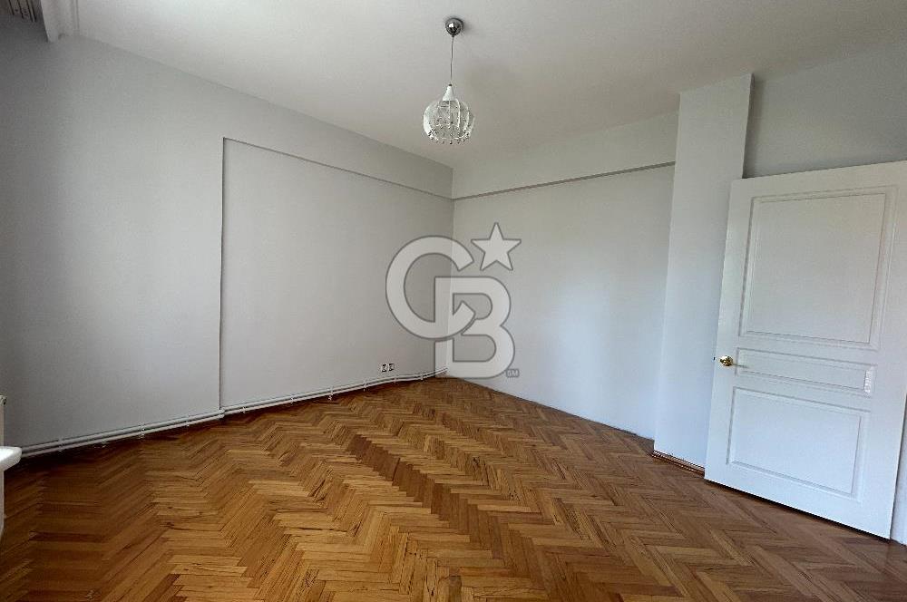 Kozyatağı Sahrayıcedit’te Kiralık Arakat Kombili 3+1 Daire