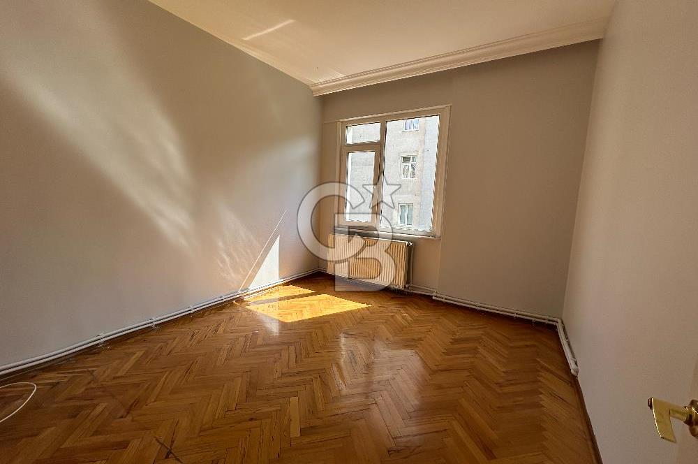 Kozyatağı Sahrayıcedit’te Kiralık Arakat Kombili 3+1 Daire