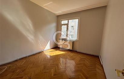 Kozyatağı Sahrayıcedit’te Kiralık Arakat Kombili 3+1 Daire