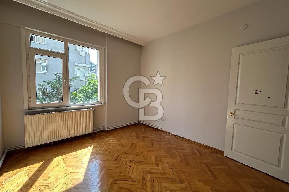 Kozyatağı Sahrayıcedit’te Kiralık Arakat Kombili 3+1 Daire