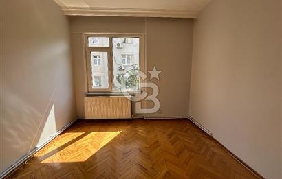 Kozyatağı Sahrayıcedit’te Kiralık Arakat Kombili 3+1 Daire