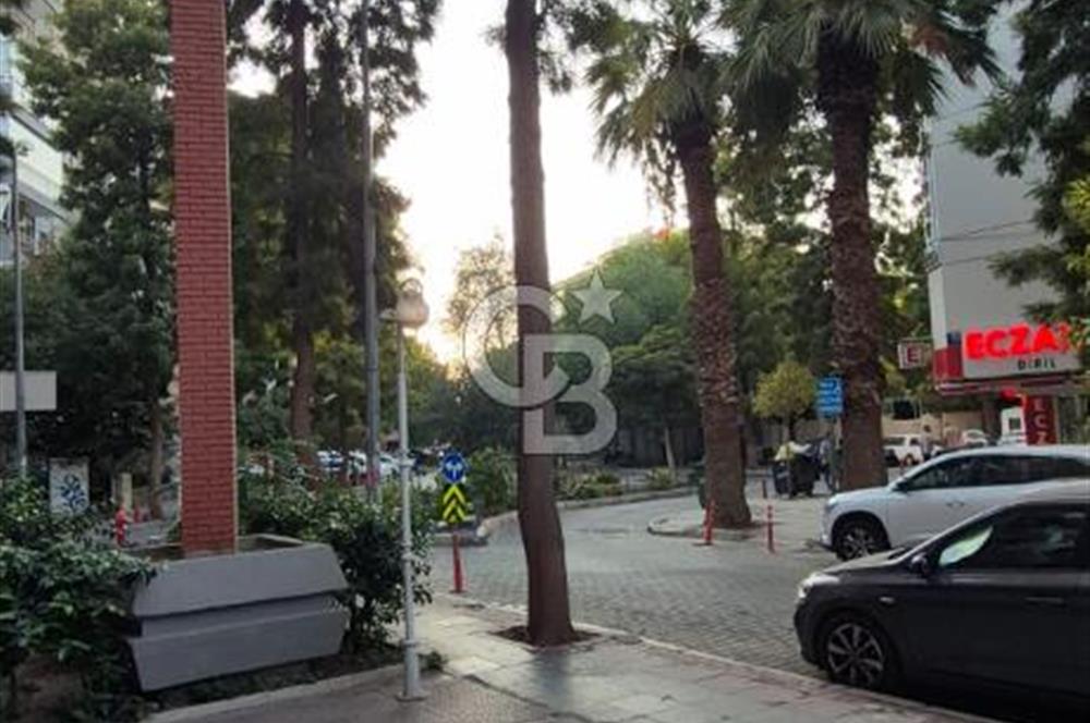 Mimar Sinan’da Yenilenmiş 2+1 Daire  , Konak / İzmir - Hastanelere & Tramvaya Yakın