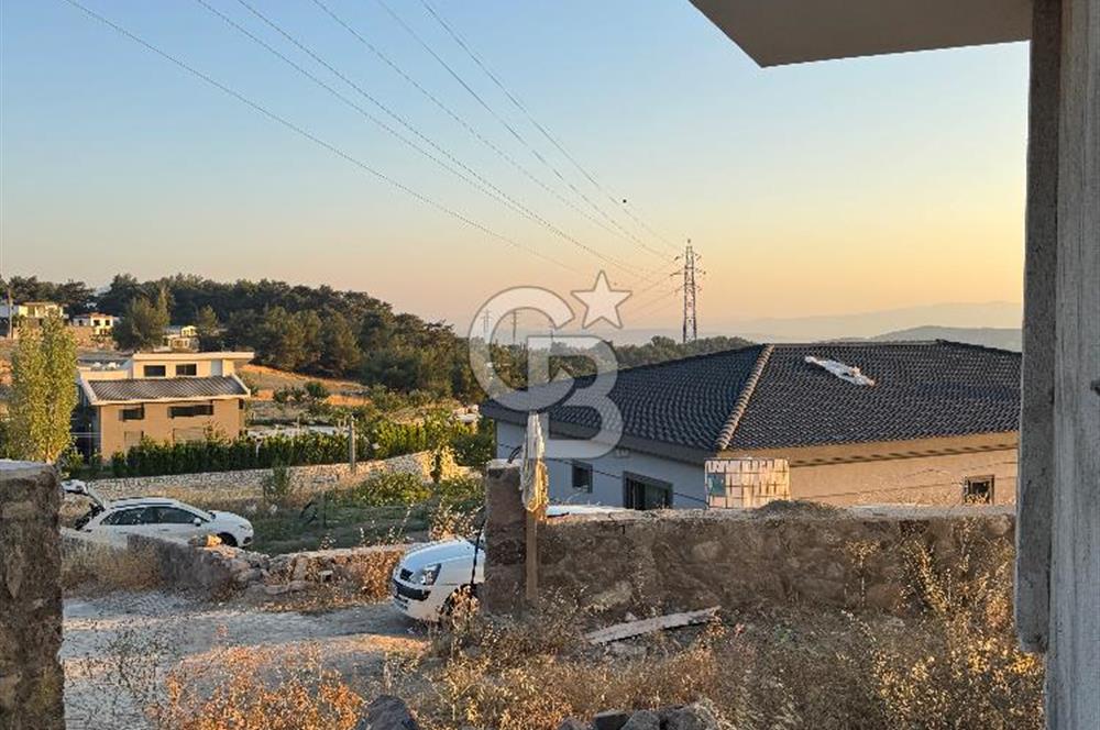 Bornova Beşyolda 630 m² koop. hisseli natamam dubleks villa