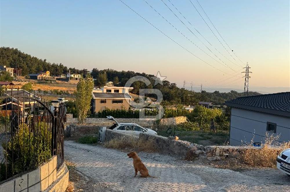 Bornova Beşyolda 630 m² koop. hisseli natamam dubleks villa