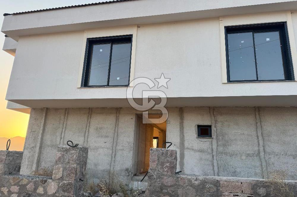 Bornova Beşyolda 630 m² koop. hisseli natamam dubleks villa