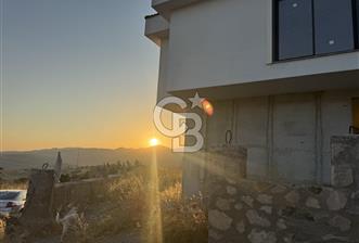 Bornova Beşyolda 630 m² koop. hisseli natamam dubleks villa