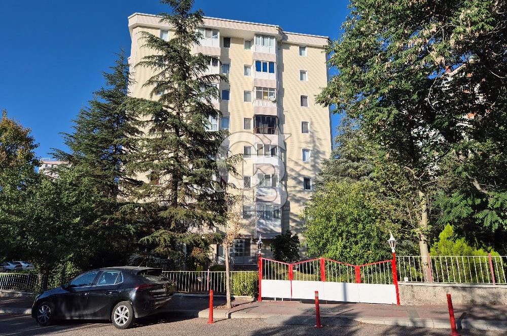 Çiğdem, Dünya Bir Yeşil Sitesi Giriş Kat 3+1 Satılık Daire
