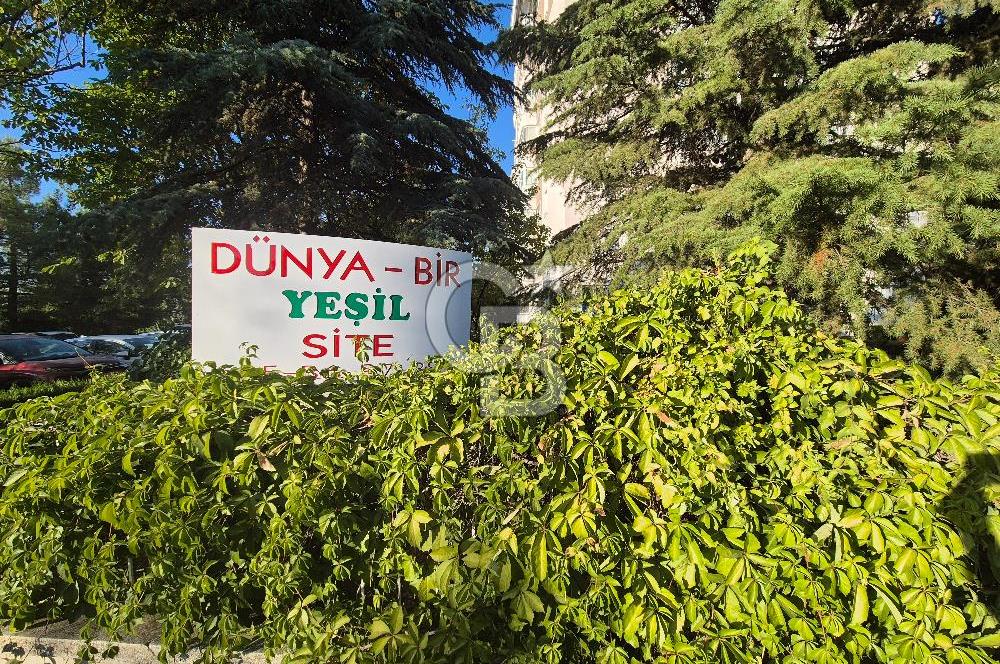 Çiğdem, Dünya Bir Yeşil Sitesi Giriş Kat 3+1 Satılık Daire