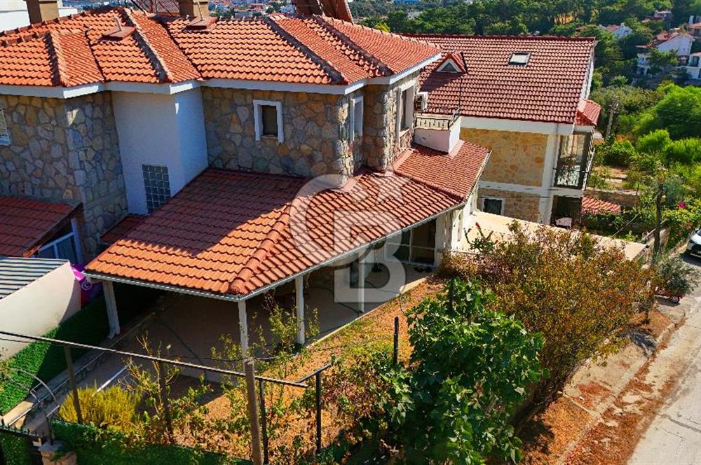 Datça Merkezde 2 Ayrı Girişli 4+1 İkiz Villa – Bahçeli, Otoparklı, Full Eşyalı