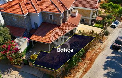 Datça Merkezde 2 Ayrı Girişli 4+1 İkiz Villa – Bahçeli, Otoparklı, Full Eşyalı