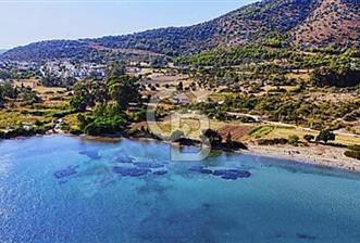 Datça Emecik'te Deniz Manzaralı, Yola Cepheli 251m² Satılık Arsa