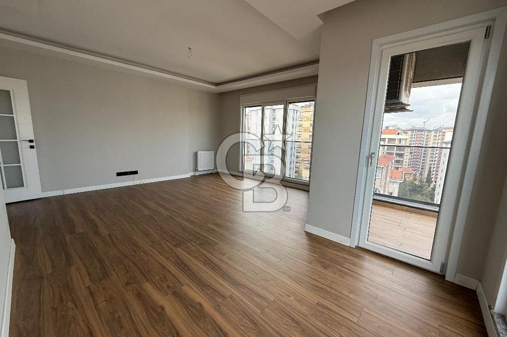 BOSTANCI MERKEZDE GENİŞ KULLANIMLI KİRALIK 3+1