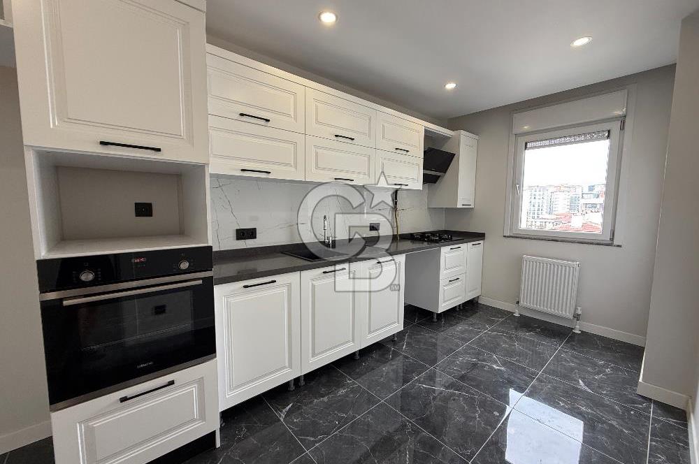 BOSTANCI MERKEZDE GENİŞ KULLANIMLI KİRALIK 3+1