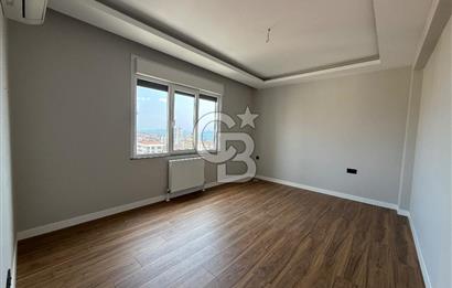 BOSTANCI MERKEZDE GENİŞ KULLANIMLI KİRALIK 3+1